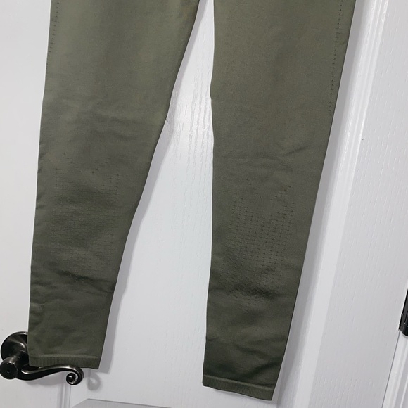 ✨ LOWEST PRICE✨ NEW Green Gymshark Leggings - Picture 11 of 11